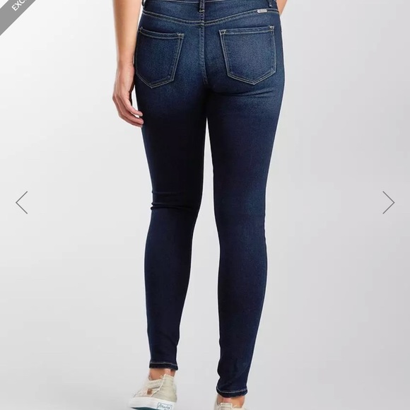 Buckle - Picture 4 of 4